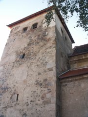 pohled na zadní část zleva - věž