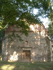 průčelí kostela