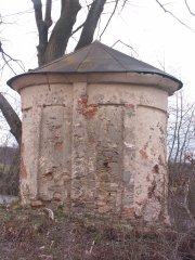 pohled zezadu zleva