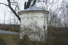 pohled zezadu zleva