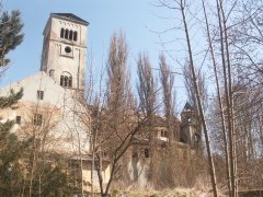 pohled zezadu zleva