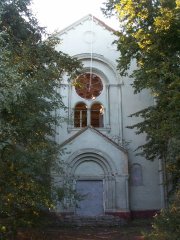 průčelí kostela