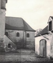 starší foto kostela