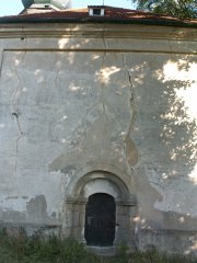 průčelí kostela