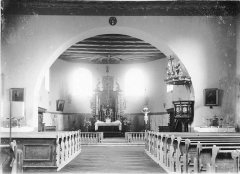 starší foto interiéru kostela