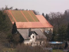 pohled zepředu zprava