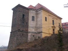 pohled zezadu zleva