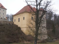 pohled zezadu zprava