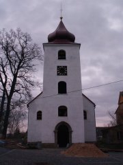 průčelí kostela