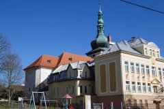 pohled zezadu zleva