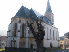 pohled zezadu zleva