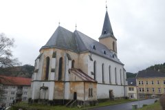 pohled zezadu zleva