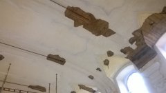 pohled do interiéru - klenba nad lodí