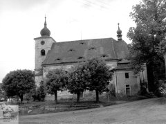 starší foto kostela