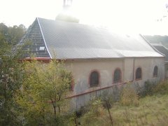 pohled zezadu zleva
