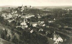starší foto kostela (dole)