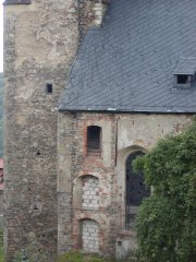pohled na přední část zprava