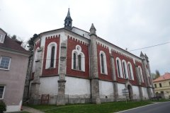 pohled zezadu zleva