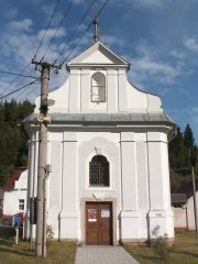 průčelí kaple