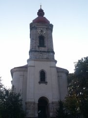 průčelí kostela