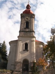 průčelí kostela