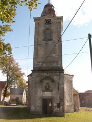 průčelí kaple