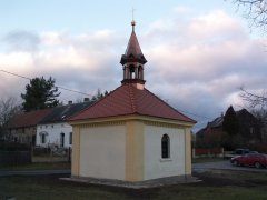 pohled zezadu zleva