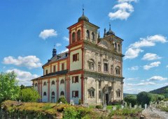 pohled zezadu zleva