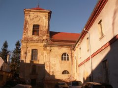pohled zprava