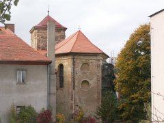 pohled zezadu - nová střecha presbytáře