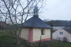 pohled zezadu zleva