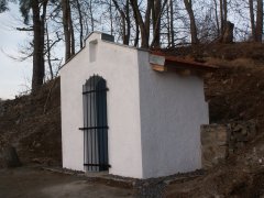 pohled zepředu zprava