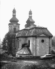 starší foto kostela