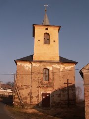 průčelí kostela