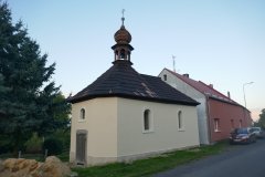 pohled zepředu zprava