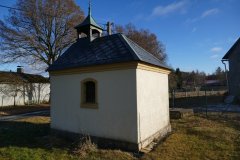 pohled zezadu zprava