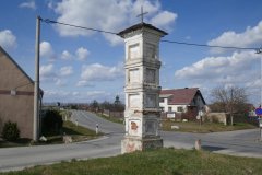 pohled zezadu zprava