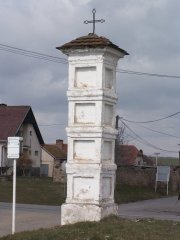 pohled zezadu zprava