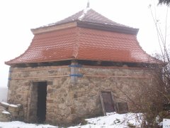 pohled zepředu zprava