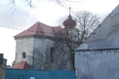 pohled zezadu zleva