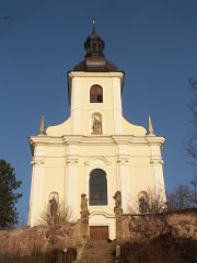 průčelí kostela