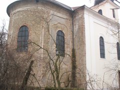 pohled na zadní část zleva