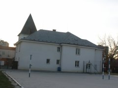 pohled zezadu zprava