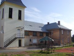 pohled zepředu zprava