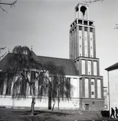 starší foto kostela
