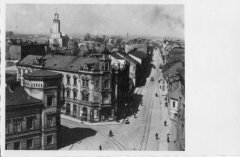 celkový pohled na město s kostelem