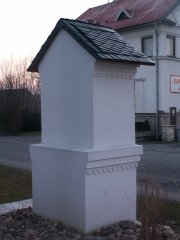 pohled zezadu zleva