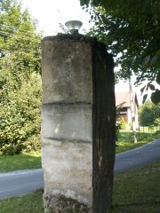 pohled zezadu zprava