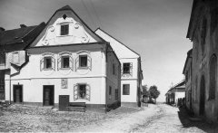 dům naproti synagoze