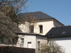 pohled zezadu zprava